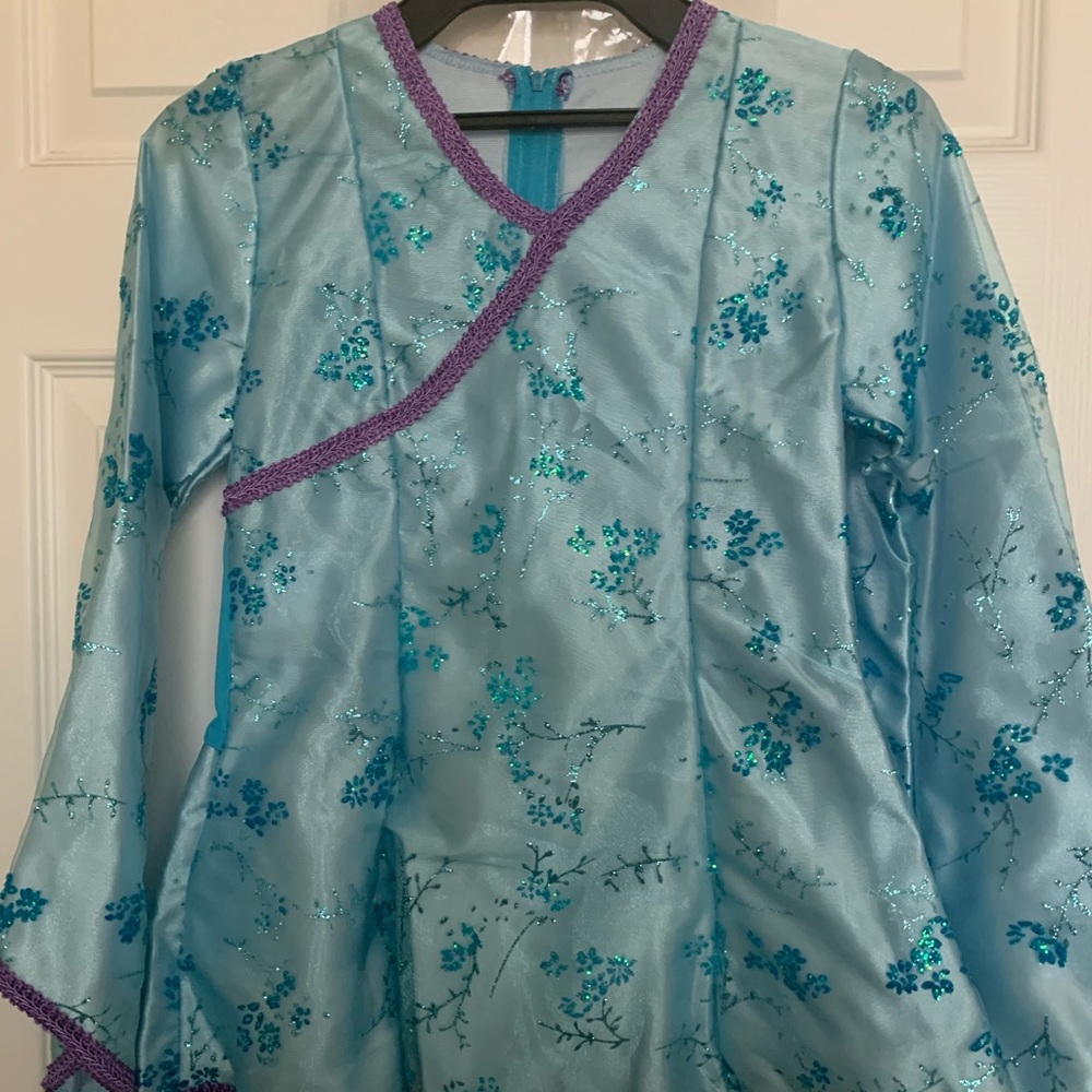 Asian child dance costume